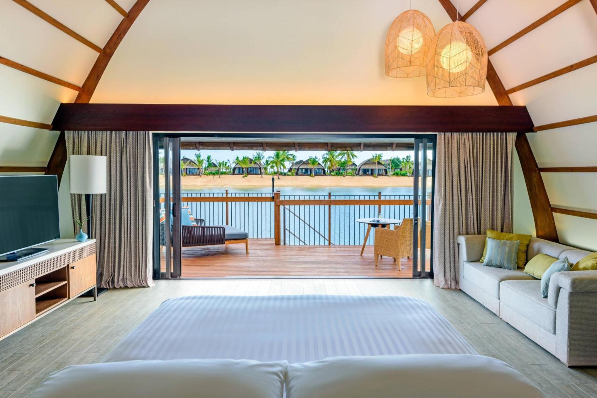 Fiji Marriott Resort Momi Bay Екстериор снимка Beachfront Suite