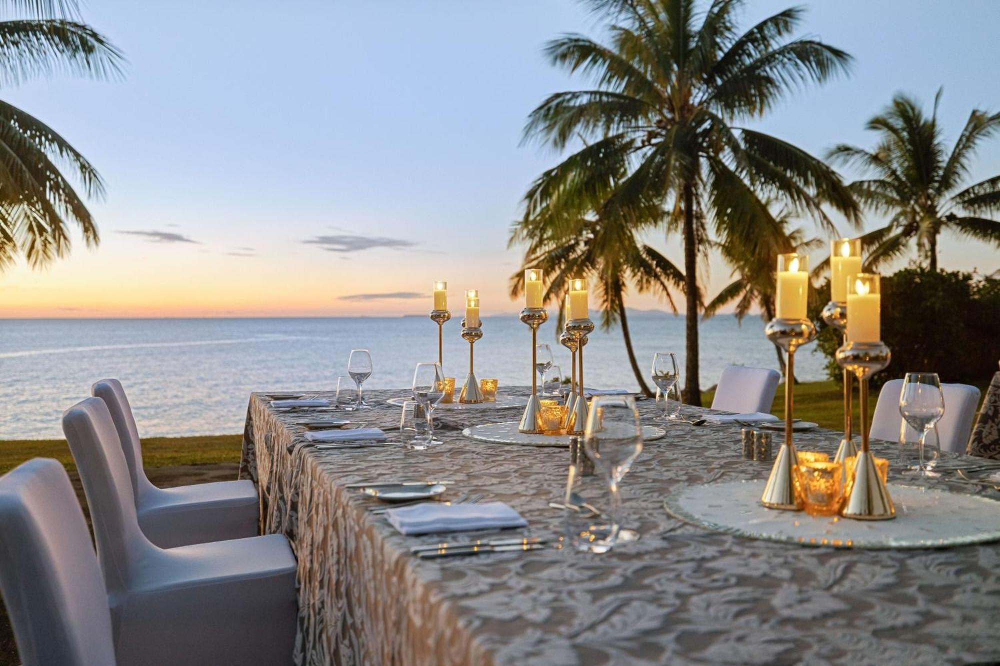 Fiji Marriott Resort Momi Bay Екстериор снимка The Beachfront Restaurant